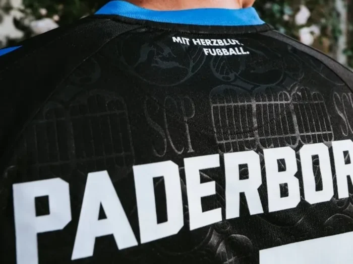 El SC Paderborn 07 rinde homenaje a su catedral y a la ciudad del pavo real