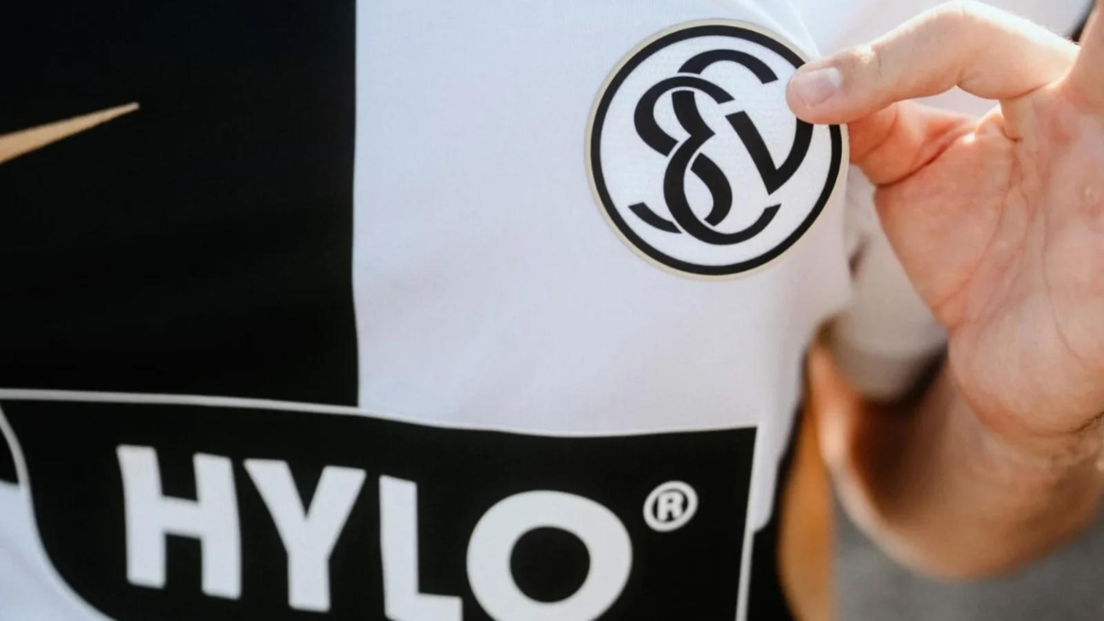 El SV Elversberg estrena sus primeras camisetas de Bundesliga para 2026-2027