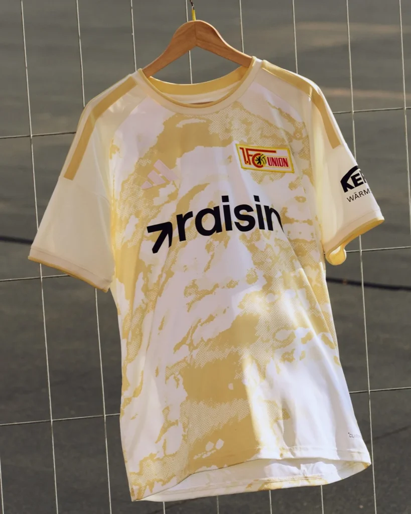 El 1. FC Union Berlin llena sus camisetas 2026-2027 de detalles berlineses