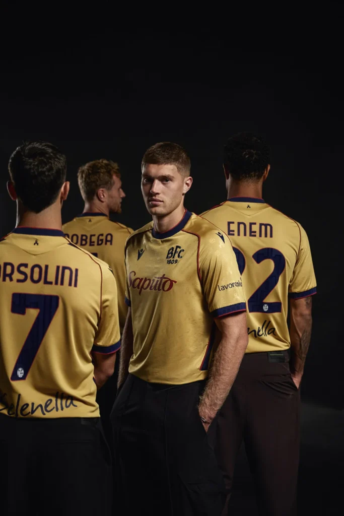 La tercera camiseta del Bologna 2026-2027 rinde homenaje al centenario del Dall'Ara