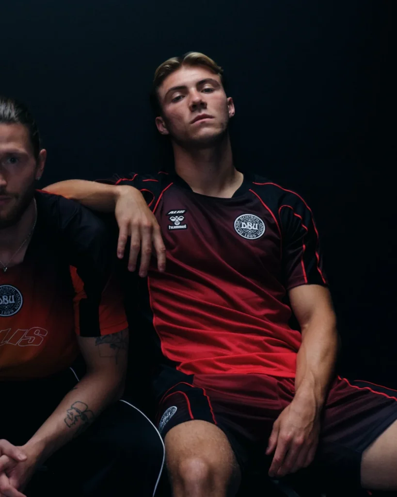 Dinamarca, hummel y ALIS lanzan la camiseta especial «Echoes of Denmark» 2026