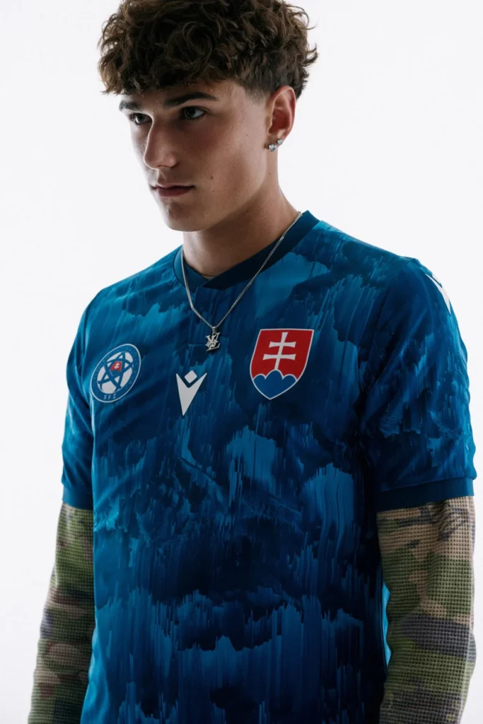 Las camisetas de Eslovaquia 2026-2027 llevan los Altos Tatras y un halcón