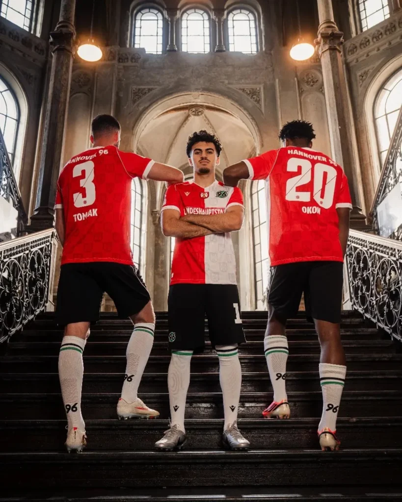 El Hannover 96 y Macron lanzan una camiseta especial por los 80 años de Hannover como capital