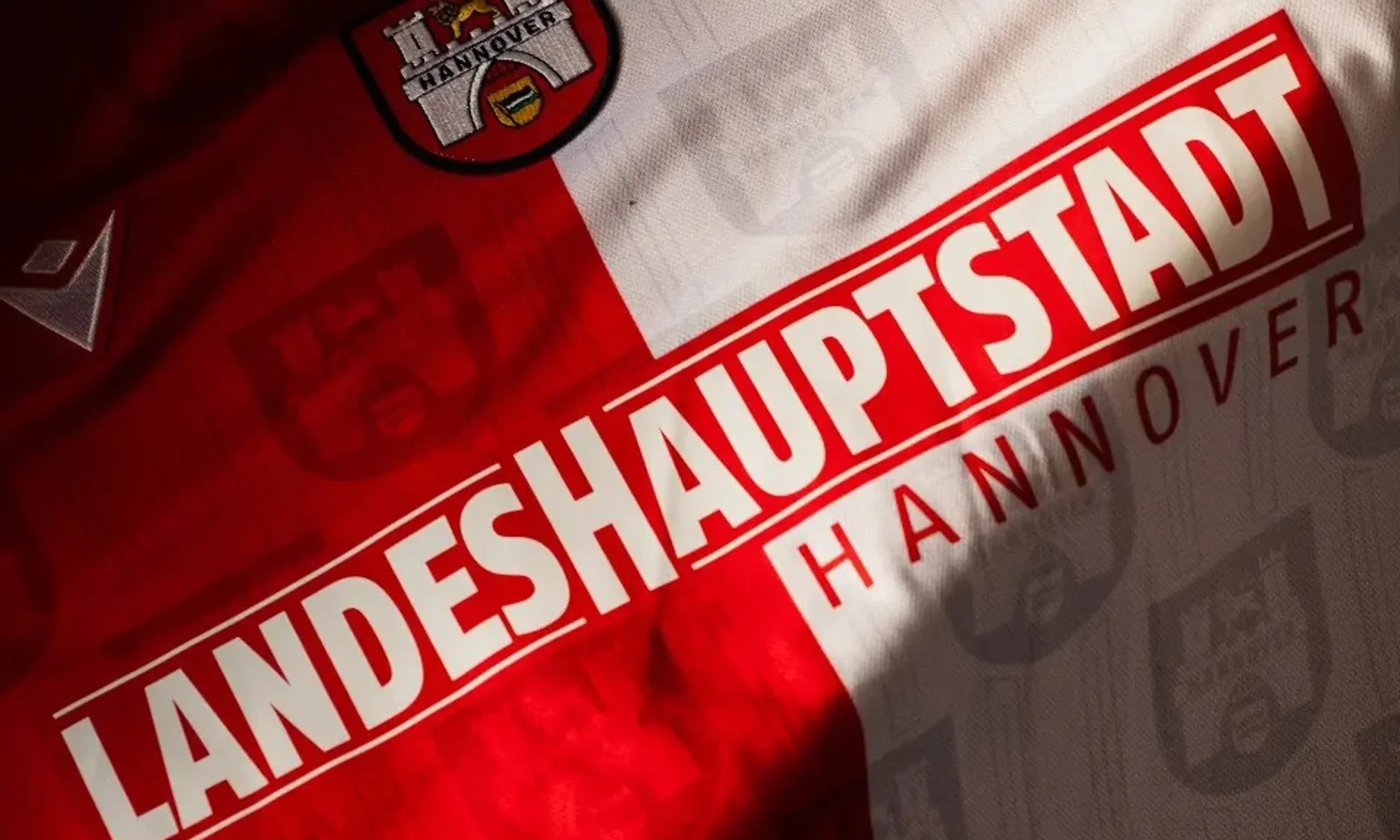 El Hannover 96 y Macron lanzan una camiseta especial por los 80 años de Hannover como capital