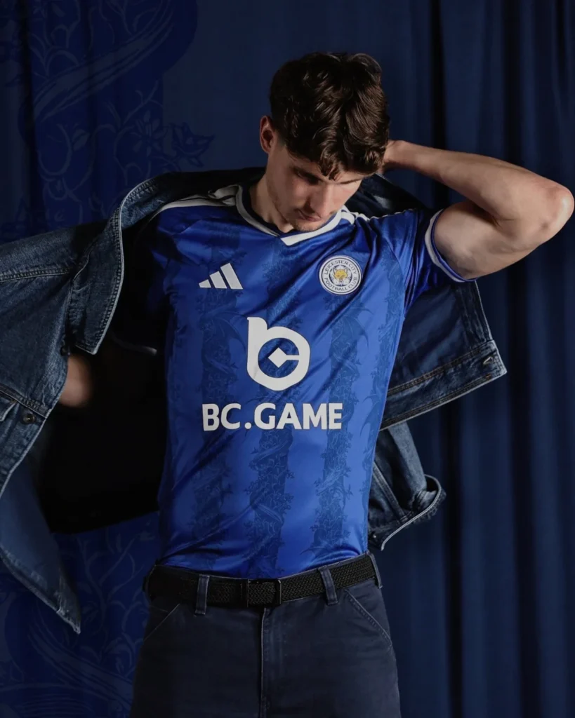 Leicester City presenta sus camisetas 2026-2027: wyvern, Ricardo III y el zorro corredor
