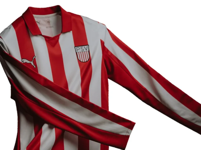 El PSV presenta una camiseta especial en honor a Coen Dillen
